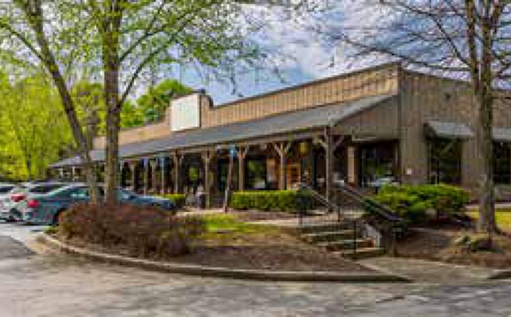 Pictures of Retail property located at 5580 Windward Parkway, Alpharetta, GA 30004 for sales - image #1
