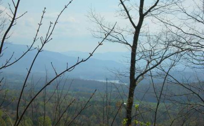 Smokerise, Hayesville