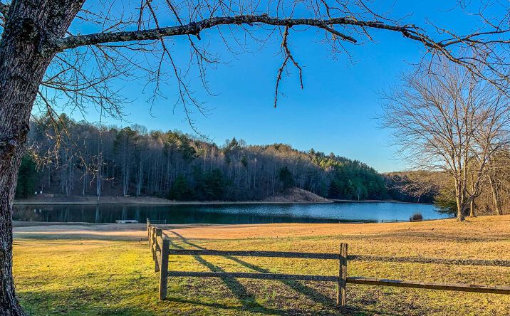 Hidden Valley Lake Drive, Mccaysville