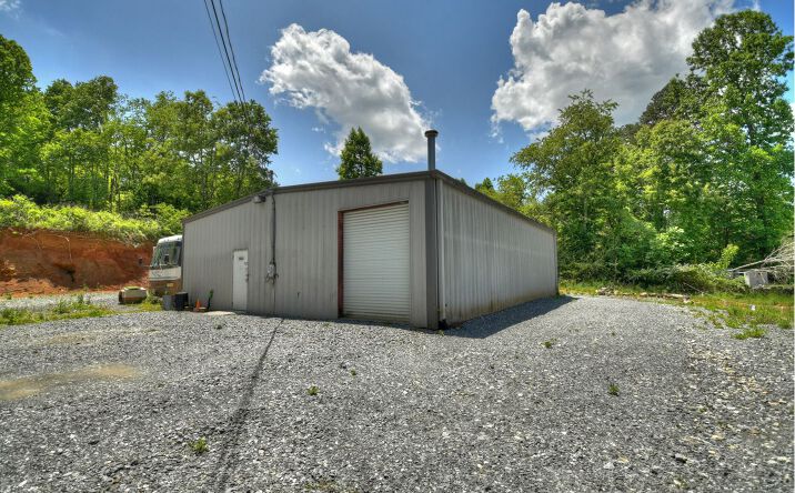 1484 Old Hwy 5, Blue Ridge