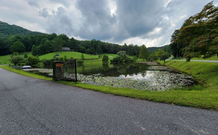 28 & 29 Oak Ridge North, Hayesville