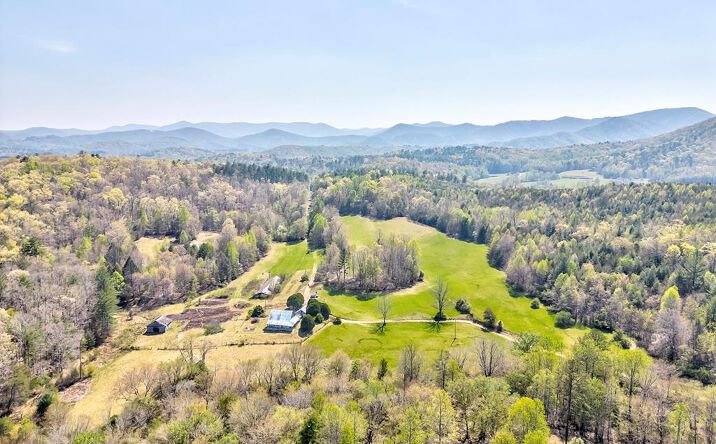 365 Waters Road, Mccaysville