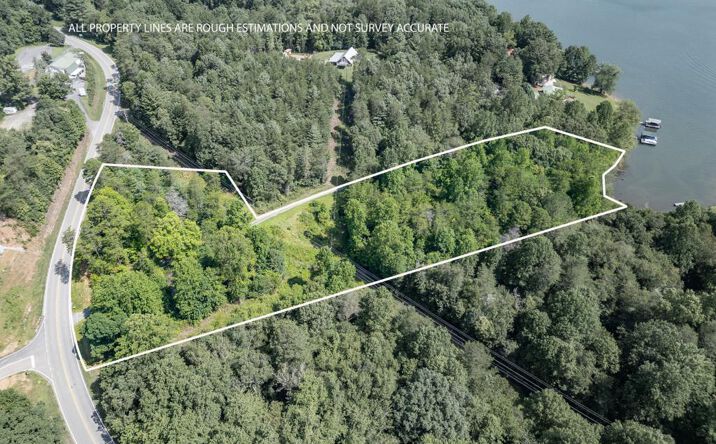 1466 Sunnyside Road, Hiawassee