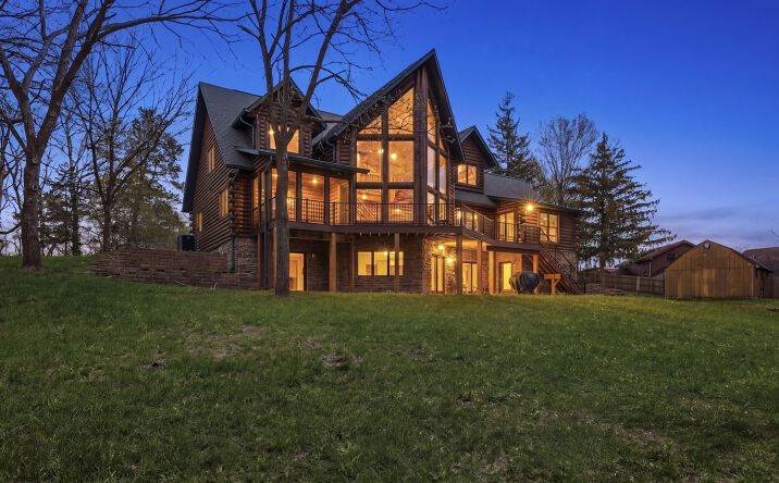 Pictures of Hospitality property located at 18134 Paradise Valley Road, Durango, IA 52039 for sales - image #1