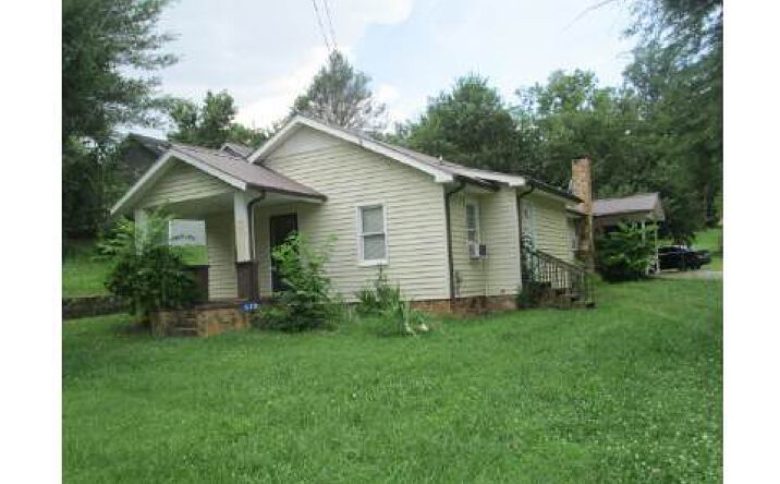 670 W First Street, Blue Ridge