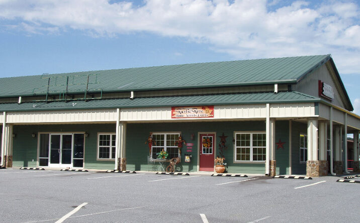 3280 Highway 69, Hayesville