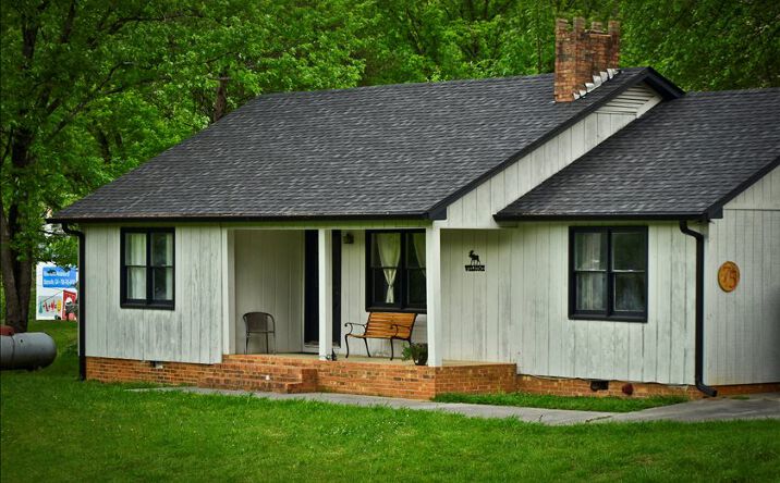 75 Spring Street E, East Ellijay