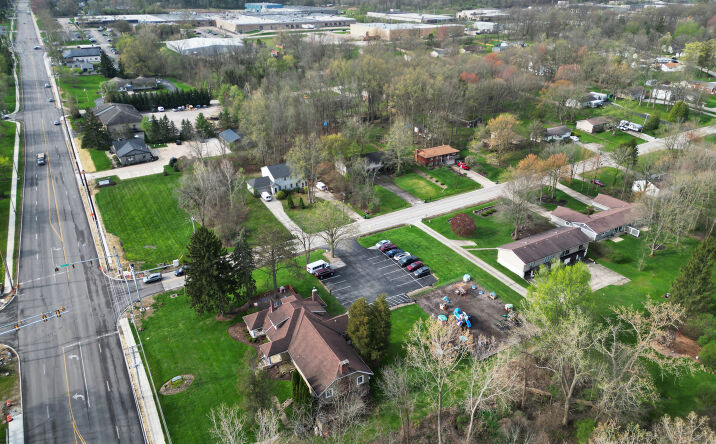 Pictures of Retail property located at 4770 Darrow Road, Stow, OH 44224 for sales - image #1