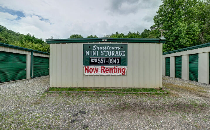 1135 Settawig, Brasstown