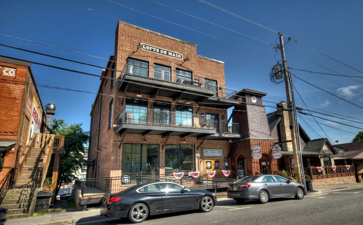 550 E Main Street, Blue Ridge
