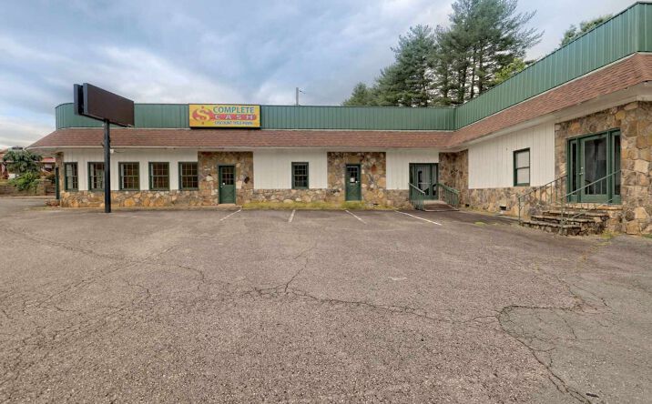 195 Main Street N, Hiawassee