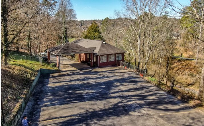 17 Barclay Street, Ellijay