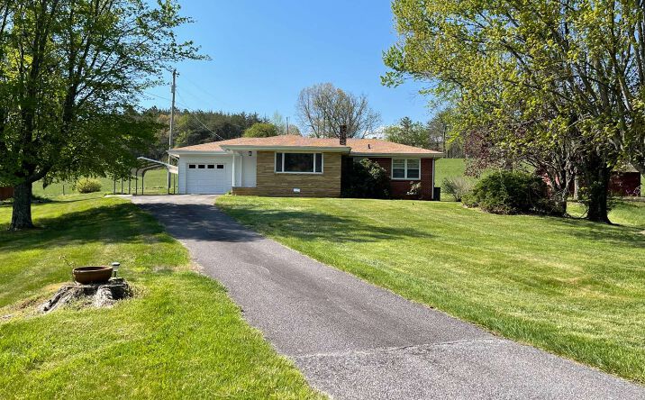 1870 Hwy 76e, Hiawassee