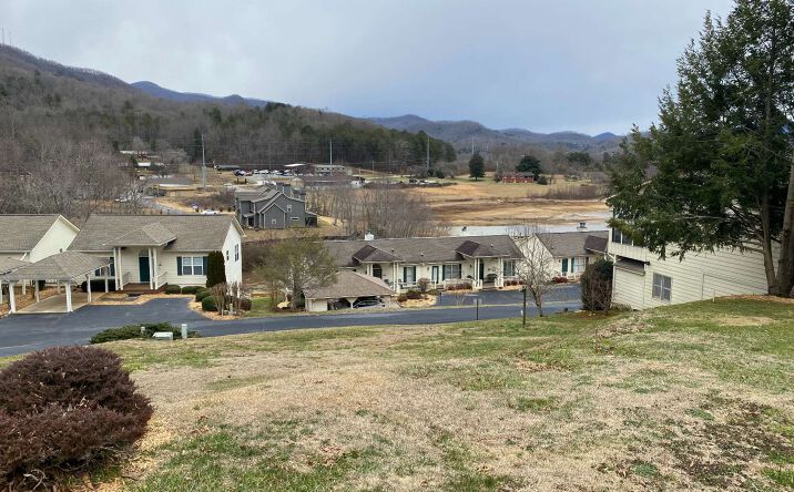 M2 Admirals Point, Hiawassee