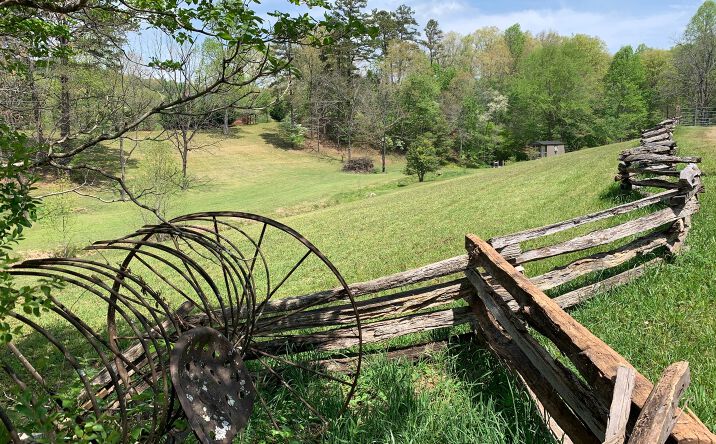 Golden Pond Drive, Hayesville