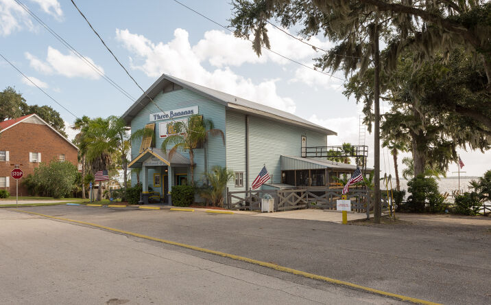 11 S Lake St, Crescent City, FL 32112 | Crexi.com