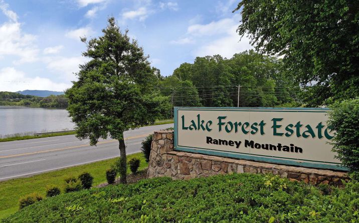 # 4 Ramey Mountain Road, Hiawassee