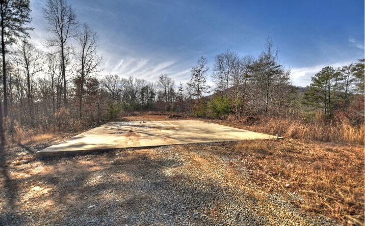 200 Old Bellwood School Road, Mineral Bluff