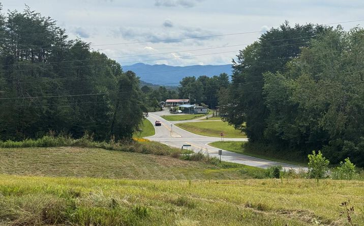 100 Cold Branch Road, Hayesville