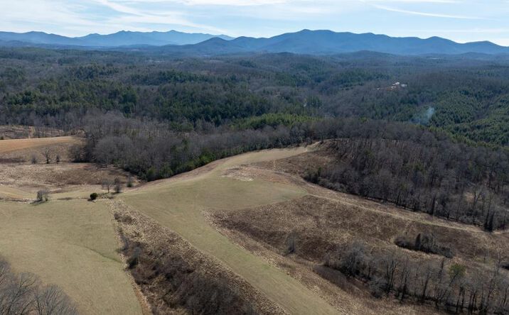 Smith Road, Brasstown