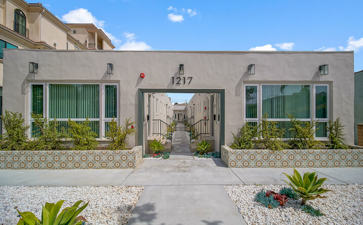 Pictures of Multifamily property located at 1217 9th Street, Santa Monica, CA 90401 for sales - image #1