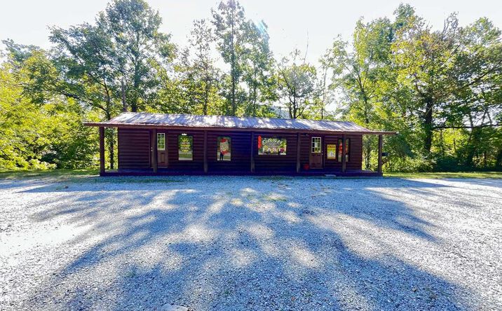 Pictures of Office property located at 825 S Main Street, Ellijay, GA 30540 for sales - image #1