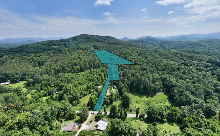 201 Jaguar Lane, Blue Ridge