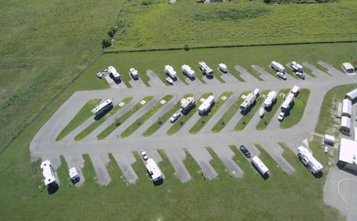 Pictures of Multifamily, Mobile Home Park, Business for Sale property located at 24313 COUNTY RD 46, ANGLETON, TX 77515 for sales - image #1