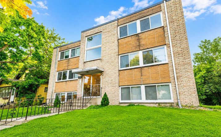 Pictures of Retail, Multifamily property located at 3018 30th Avenue South, Minneapolis, MN 55406 for sales - image #1