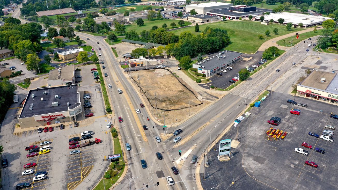 2015 Court Street, Pekin, IL 61554