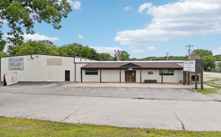 Pictures of Industrial property located at 13802 South Union Place, Glenpool, OK 74033 for sales - image #1