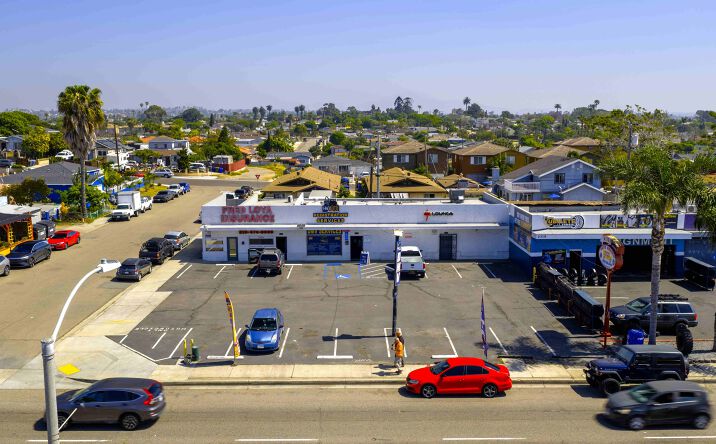 Pictures of Retail property located at 2301 HIGHLAND AVE, NATIONAL CITY, CA 91950 for sales - image #1