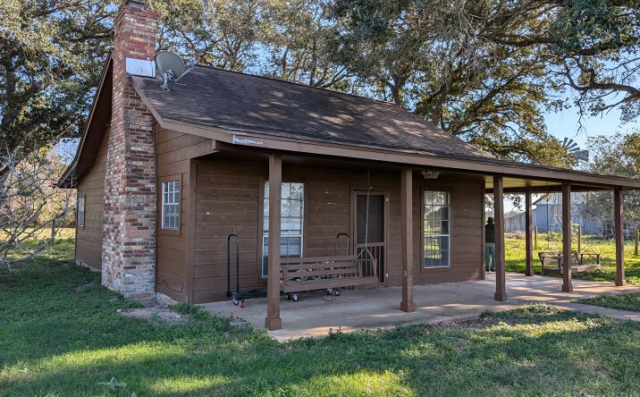 Pictures of Land property located at 811 County Road 230, Glen Flora, TX 77443 for sales - image #1