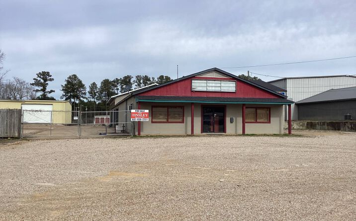 Pictures of Office property located at 1114 E. Main Street, Philadelphia, MS 39350 for sales - image #1