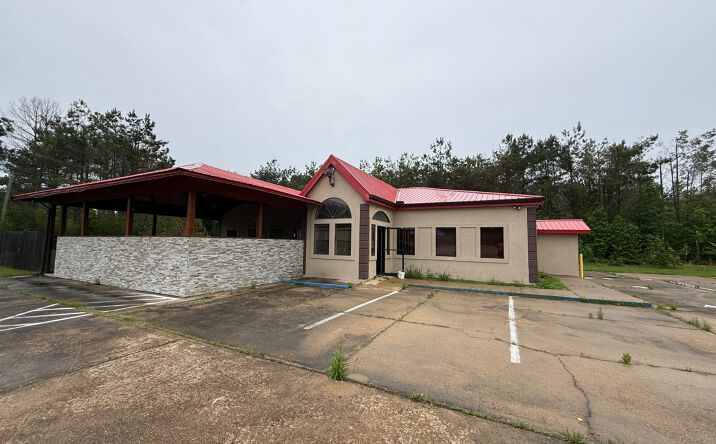 Pictures of Office property located at 127 HWY 35, Vaiden, MS 38917 for sales - image #1