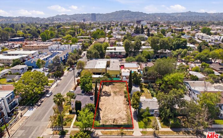 Pictures of Land property located at 10808 Hartsook St, North Hollywood, CA 91601 for sales - image #1