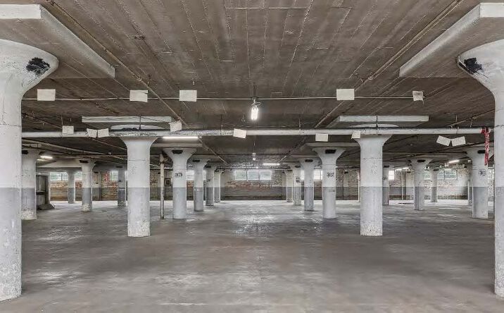Pictures of Industrial property located at 1311 S 39th St, St. Louis, MO 63110 for sales - image #1