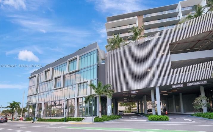 Pictures of Office, Multifamily, Retail property located at 21290 biscayne # 306, Aventura, FL 33180 for sales - image #1