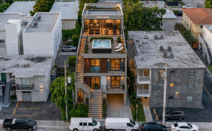 Pictures of Land, Multifamily property located at 718 SW 4th St, Miami, FL 33130 for sales - image #1