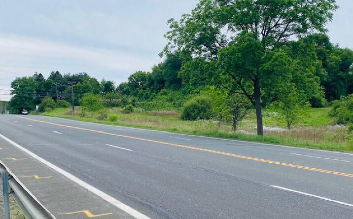 Pictures of Land property located at 00 State Rt 9W, Marlboro, NY 12528 for sales - image #1