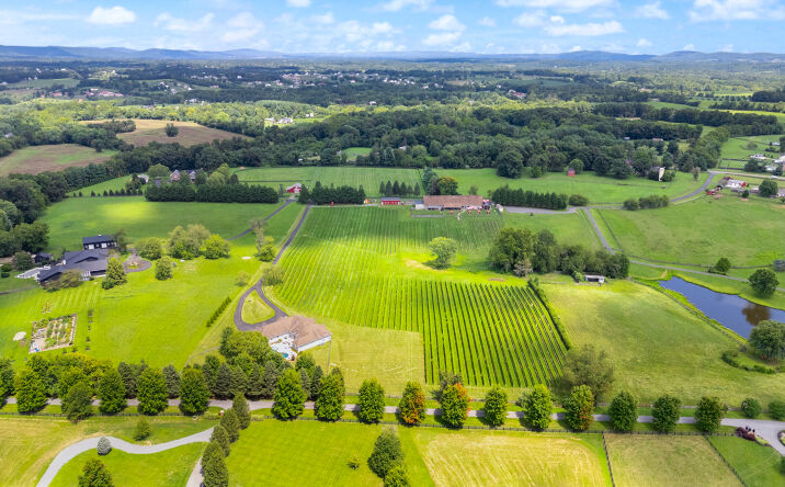 Pictures of Special Purpose property located at 38593 Daymont Ln, Waterford, VA 20197 for sales - image #1