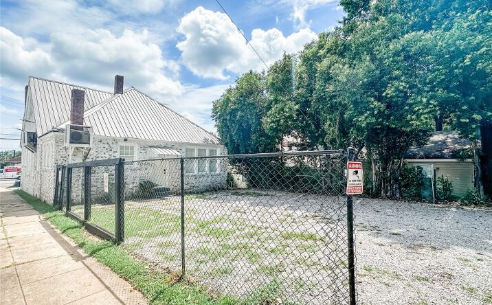 Pictures of Multifamily property located at 2239 Madison Ave, Montgomery, AL 36107 for sales - image #1