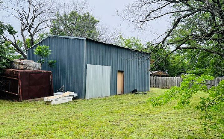 Pictures of Special Purpose property located at 1028 E. Vine St, Cushing, OK 74023 for sales - image #1