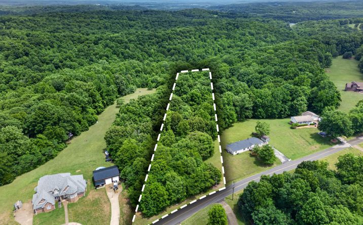 Pictures of Land property located at Reed Rd, Indian Mound, TN 37079 for sales - image #1