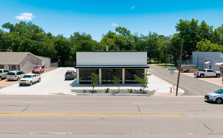 Pictures of Retail property located at 1317 S 1st St, Temple, TX 76501 for sales - image #1