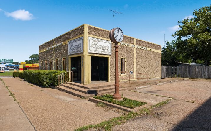 Pictures of Retail, Office, Land property located at 845 N Valley Mills Dr & 1020 Camp Dr, Waco, TX 76710 for sales - image #1