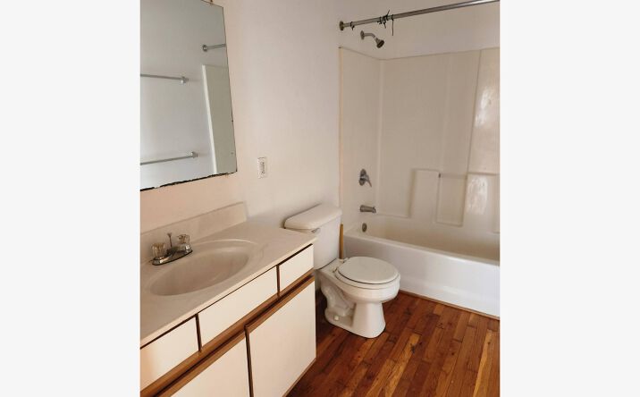 Pictures of Multifamily property located at 3260 Glendora Avenue, Cincinnati, OH 45220 for sales - image #1