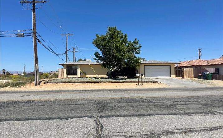 9389 N Loop Boulevard, California City