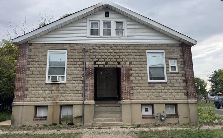 Pictures of Office, Industrial, Mixed Use property located at 400 Magnolia Street, Beverly, NJ 08010 for sales - image #1