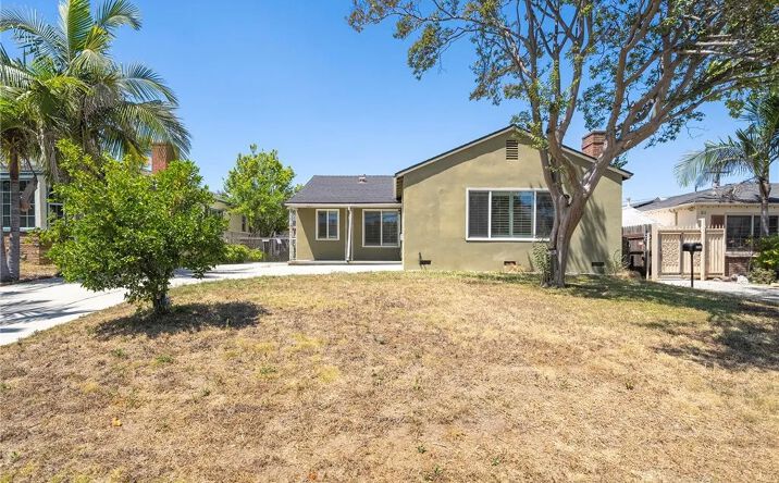 Pictures of Multifamily property located at 305-& 307 E Hellman Avenue, Alhambra, CA 91801 for sales - image #1